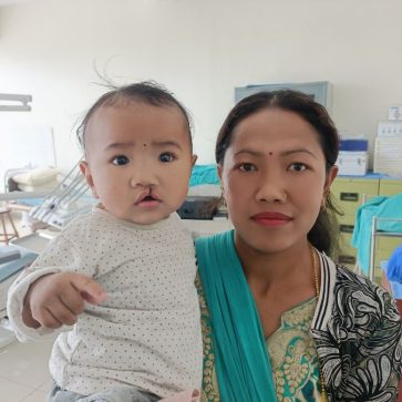 Justina ist eine unserer allerersten Patientinnen in Nepal.